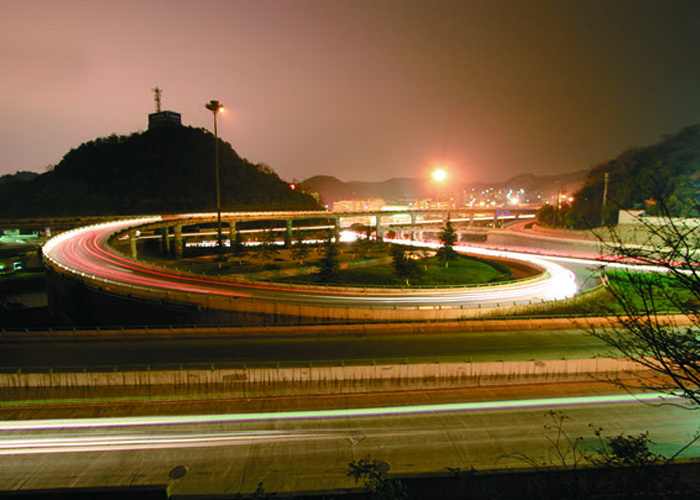三橋立交橋
